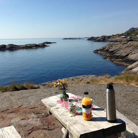 Rorbua På Toppøya